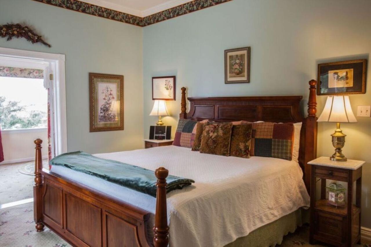 Rose Hill Retreat Aaa Four Diamond Inn Stonewall Exteriör bild