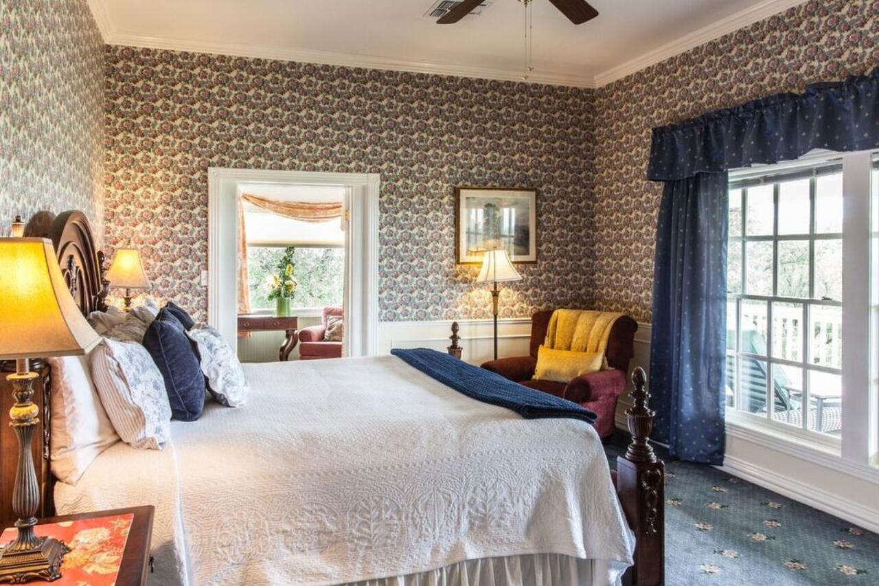 Rose Hill Retreat Aaa Four Diamond Inn Stonewall Exteriör bild